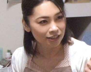 [生ハメ×美女]【人妻レンタル】彼女いなくておちんこ寂しいお客さんの相手してくれる高橋さんが魅力的で膣内射精SEX